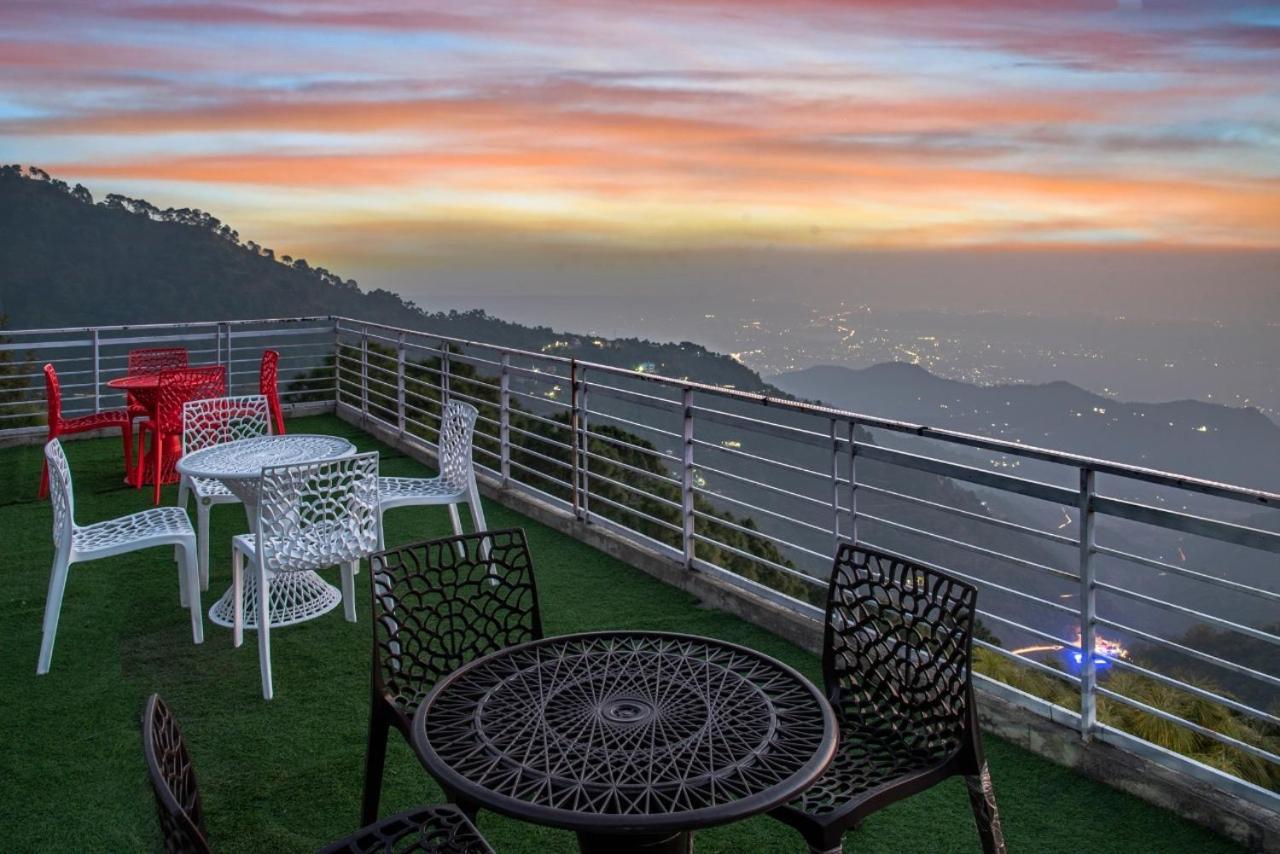 Urban Wave 2Bed Rooms By The North Edge Kasauli Kültér fotó